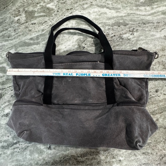 Lo & Sons Catalina Deluxe Canvas Bag in Midnight Ash - Picture 5 of 11